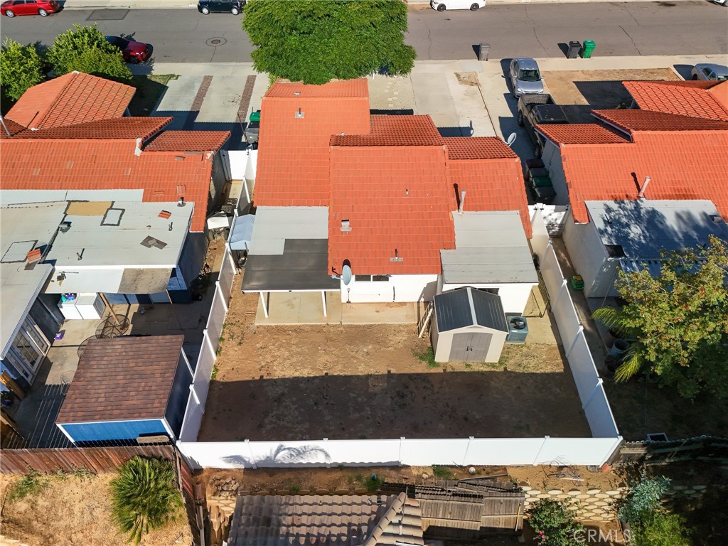 https://media.crmls.org/medias/3fc754c6-1cbe-4b31-b9a3-118053bba48d.jpg?preset=X-Large