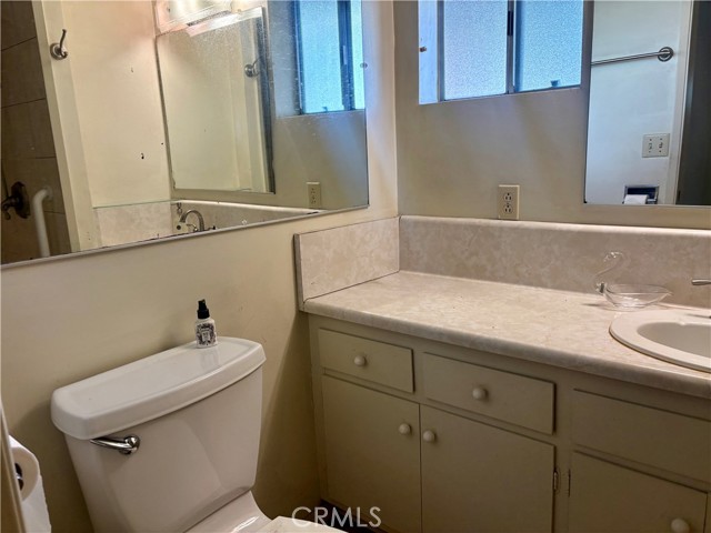 8821 Shenandoah photo 16