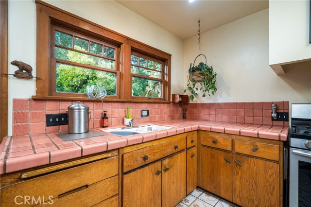Image 13 of 37 For 125 11th Street