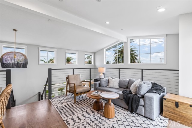 Detail Gallery Image 40 of 44 For 204 S Helberta, Redondo Beach,  CA 90277 - 4 Beds | 4 Baths