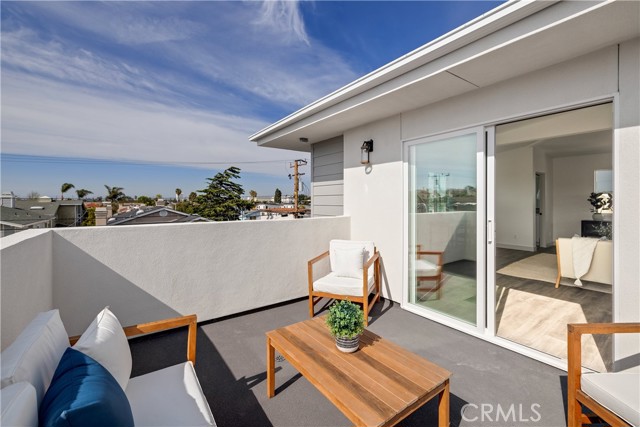  Adjoining Balcony off the Loft