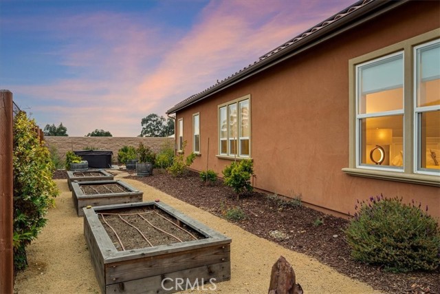 864 Trail View Place, Nipomo CA: https://media.crmls.org/medias/3fcbc932-3108-4cc7-b40b-ee6702f7b2f7.jpg