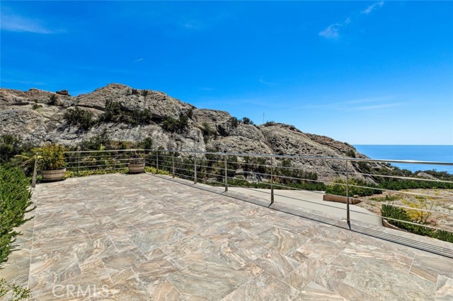 24517 Piuma Road, Malibu CA: https://media.crmls.org/medias/3fcc4258-c8ba-40f5-aeef-2d6f7435dd02.jpg