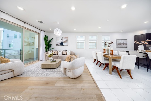 Detail Gallery Image 5 of 30 For 222 Harringay, Irvine,  CA 92618 - 3 Beds | 3/1 Baths