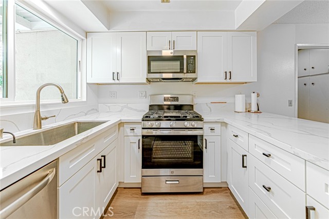 Detail Gallery Image 7 of 44 For 559 Traverse, Costa Mesa,  CA 92626 - 3 Beds | 2 Baths