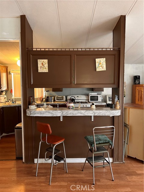 530 W Devonshire Avenue, Hemet CA: https://media.crmls.org/medias/3fcd56fb-1615-42a5-bb10-3afd6375ba60.jpg