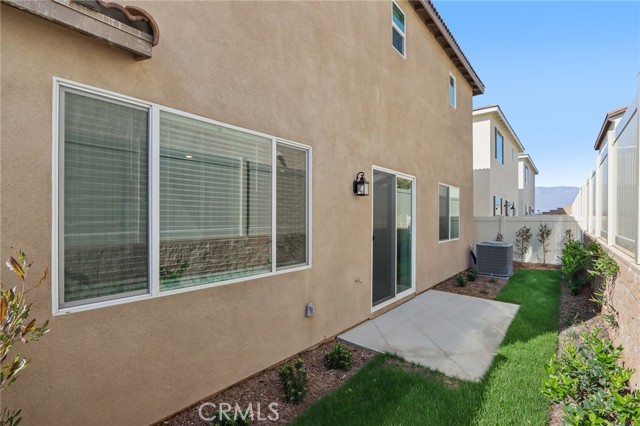 1110 Tropic Court, Redlands CA: https://media.crmls.org/medias/3fcde1f7-20e9-458d-9536-3a54223710da.jpg