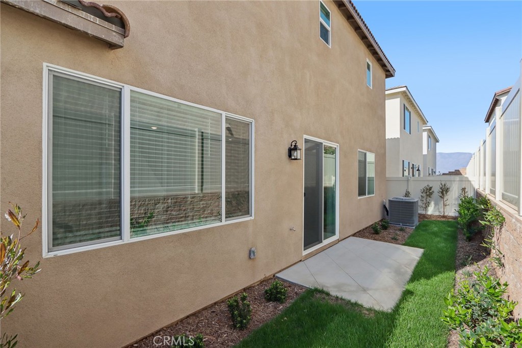 MLS #OC25222451 image #43