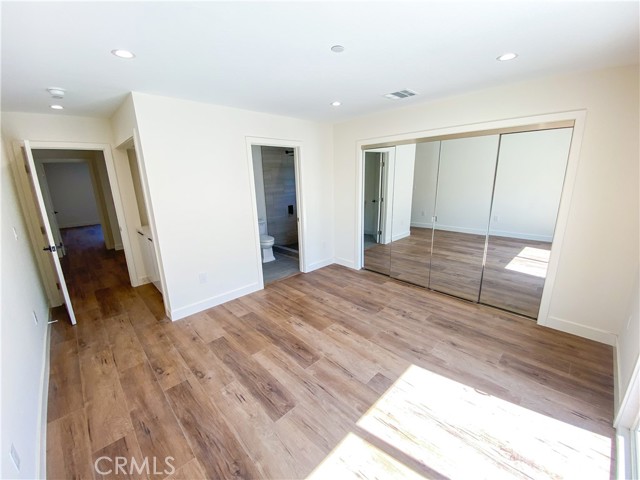 Detail Gallery Image 5 of 9 For 1839 S Gramery Pl #1837,  Los Angeles,  CA 90019 - 4 Beds | 4/1 Baths