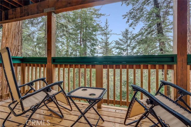 513 W Victoria Court, Lake Arrowhead CA: https://media.crmls.org/medias/3fceb0a3-387a-4f90-bc91-6bdd331d457a.jpg