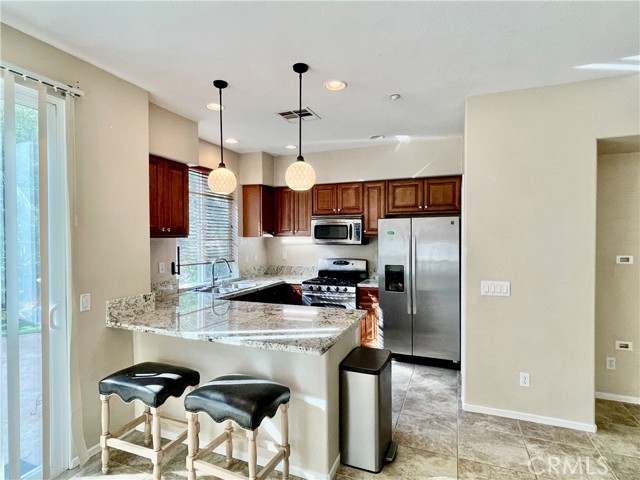 Detail Gallery Image 3 of 21 For 25276 Meadow Walk, Murrieta,  CA 92562 - 2 Beds | 2/1 Baths