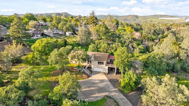 29 Zepher Way, Oroville CA: https://media.crmls.org/medias/3fcf991b-b63a-404e-a9af-868cde259218.jpg