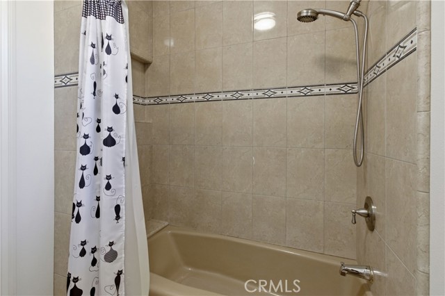 Image 29 of 66 For 2144 King Arthur Court