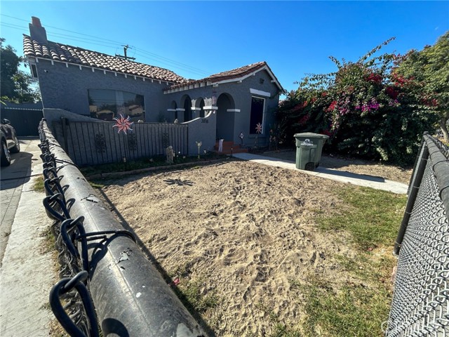 Detail Gallery Image 2 of 15 For 3816 Liberty Bld, South Gate,  CA 90280 - 3 Beds | 2 Baths