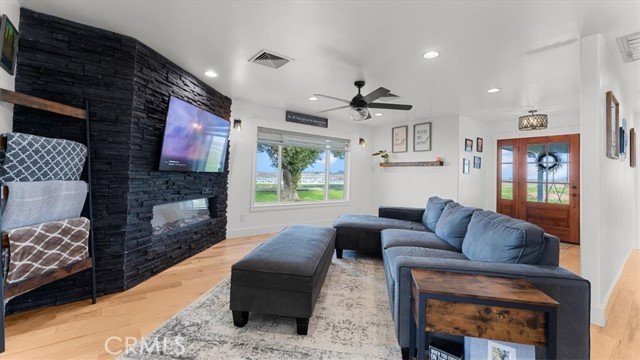 Detail Gallery Image 4 of 64 For 1553 Lofgren, Richvale,  CA 95917 - 3 Beds | 3 Baths