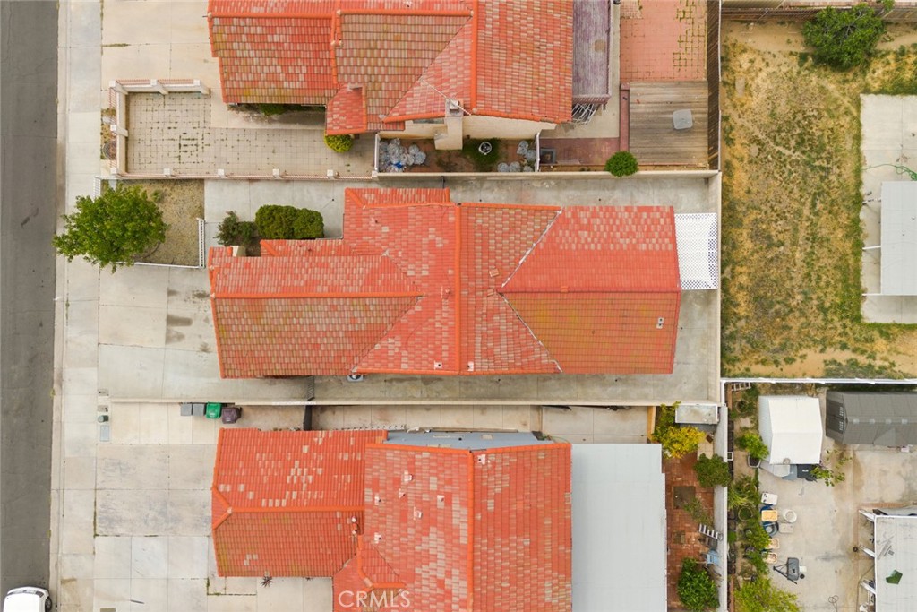 https://media.crmls.org/medias/3fd0e35c-e1c5-4dc4-8a52-03c4b30e8acd.jpg?preset=X-Large