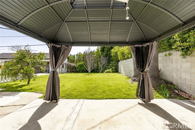 5805 Bucknell Avenue, Valley Village CA: https://media.crmls.org/medias/3fd1070d-3d87-4f14-93f9-2819a61ad309.jpg
