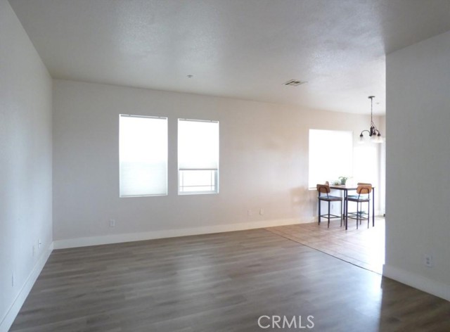 Detail Gallery Image 11 of 30 For 6279 Long Cove Dr, Fontana,  CA 92336 - 4 Beds | 2/1 Baths