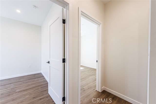 Detail Gallery Image 15 of 22 For 1855 Crenshaw Bld, Los Angeles,  CA 90019 - 4 Beds | 3 Baths