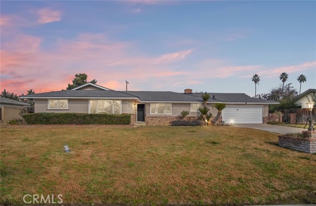 Detail Gallery Image 1 of 1 For 6186 E Lane Ave, Fresno,  CA 93727 - 3 Beds | 2 Baths