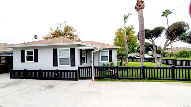 Detail Gallery Image 1 of 11 For 365 Walnut St, Costa Mesa,  CA 92627 - 3 Beds | 1 Baths