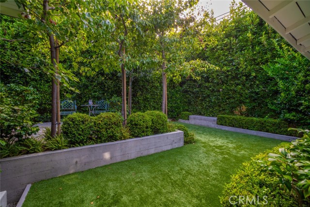 541 1st Street, Manhattan Beach, California 90266, 2 Bedrooms Bedrooms, ,2 BathroomsBathrooms,Residential,Sold,1st,SB23123581