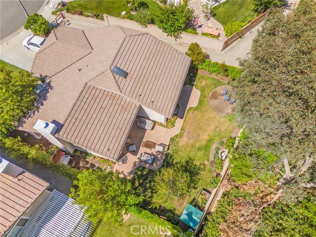 27054 Riversbridge Way, Valencia CA: https://media.crmls.org/medias/3fd47c01-18f7-4151-91dd-3abfb2d0bfa4.jpg
