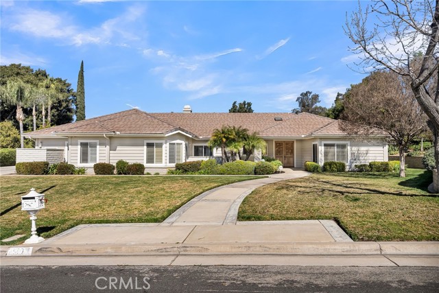 Detail Gallery Image 1 of 21 For 1507 Weston Way, Riverside,  CA 92506 - 4 Beds | 3 Baths