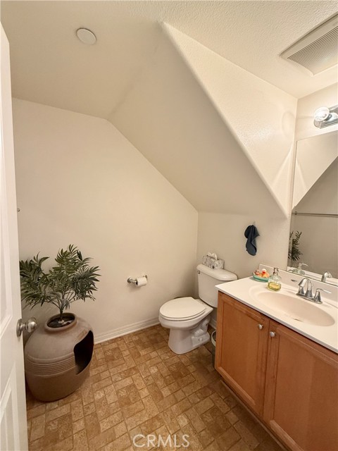 3011 Moss Landing Boulevard, Oxnard CA: https://media.crmls.org/medias/3fd51f2f-ab1f-4fc1-9b71-2885e3796398.jpg