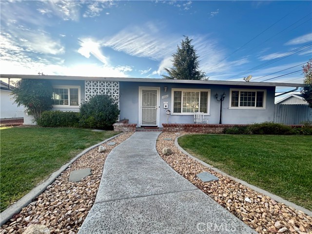 Detail Gallery Image 2 of 28 For 11606 Madison St, Yucaipa,  CA 92399 - 2 Beds | 2 Baths