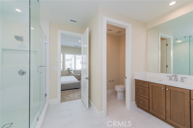 Detail Gallery Image 40 of 56 For 58 Longchamp, Irvine,  CA 92602 - 4 Beds | 4/1 Baths