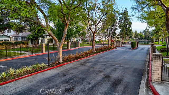 Detail Gallery Image 5 of 20 For 2005 W West Wind, Santa Ana,  CA 92704 - 2 Beds | 2 Baths