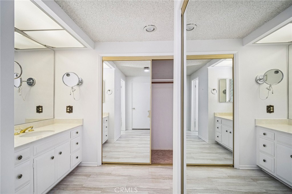 https://media.crmls.org/medias/3fd69be6-4172-4361-bc70-ec0793838c60.jpg?preset=X-Large