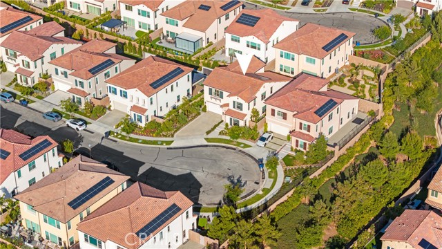 52 Longchamp, Irvine CA: https://media.crmls.org/medias/3fd6b773-bc12-491a-b56f-dcc61cf3c03f.jpg