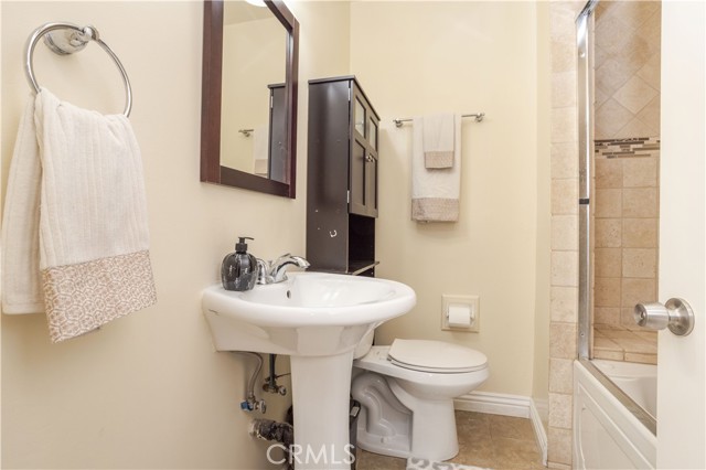 Detail Gallery Image 21 of 34 For 19144 Archwood St, Reseda,  CA 91335 - 3 Beds | 2 Baths