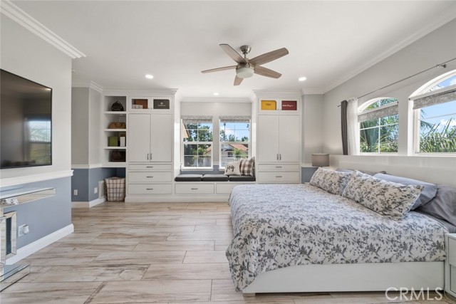 Detail Gallery Image 12 of 27 For 18501 Calle Vista Cir, Porter Ranch,  CA 91326 - 4 Beds | 4 Baths