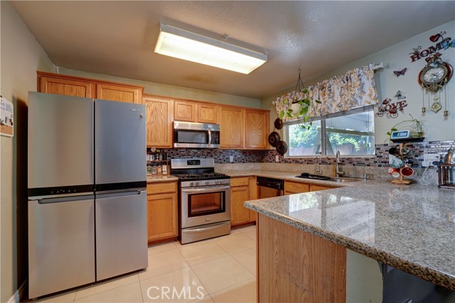 Detail Gallery Image 20 of 68 For 1808 Cave St, Redlands,  CA 92374 - 3 Beds | 2/1 Baths
