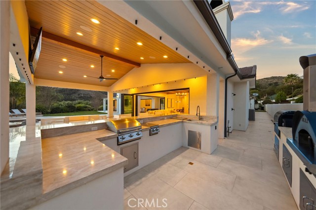 Detail Gallery Image 7 of 26 For 45090 via Tornado, Temecula,  CA 92590 - 4 Beds | 4 Baths