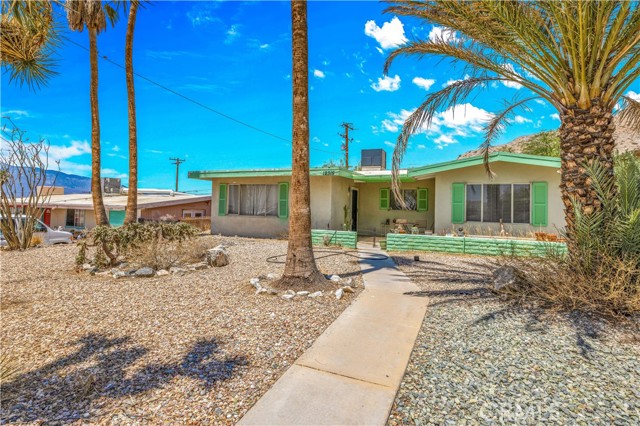 12315 Avenida Alta Loma, Desert Hot Springs CA: https://media.crmls.org/medias/3fd9dcca-d139-4f4b-b5ab-3fb4b19afbf5.jpg