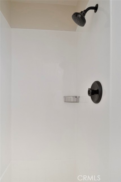 Detail Gallery Image 10 of 20 For 215 29th St #B,  Newport Beach,  CA 92663 - 1 Beds | 1 Baths