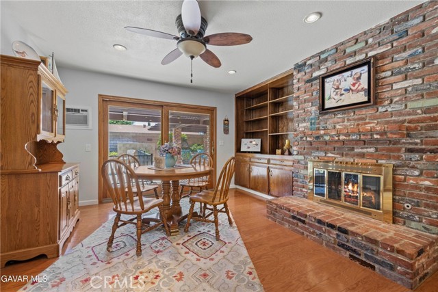 2520 Edam Street, Lancaster CA: https://media.crmls.org/medias/3fda55bc-917f-4d1e-8c74-9573eb47ee08.jpg