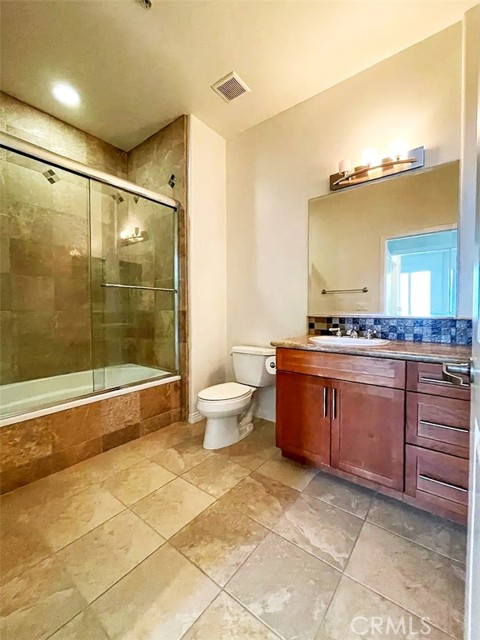931 E Walnut Street, Pasadena CA: https://media.crmls.org/medias/3fda79ce-f376-4ee8-871f-373d421fdb59.jpg