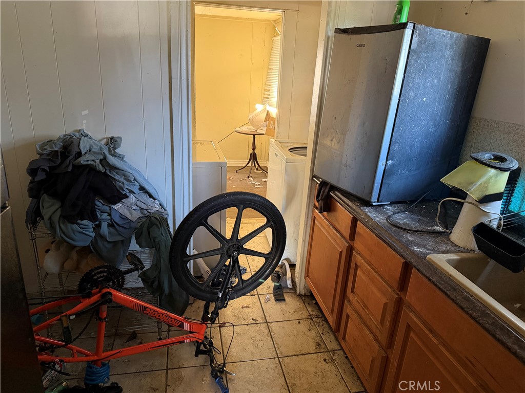 https://media.crmls.org/medias/3fda9bf4-083f-4044-8966-d80feaf95549.jpg?preset=X-Large