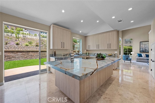 5 Vistamar Drive, Laguna Niguel CA: https://media.crmls.org/medias/3fdc8d5f-2ddc-4e55-8844-7c6cf18509ff.jpg