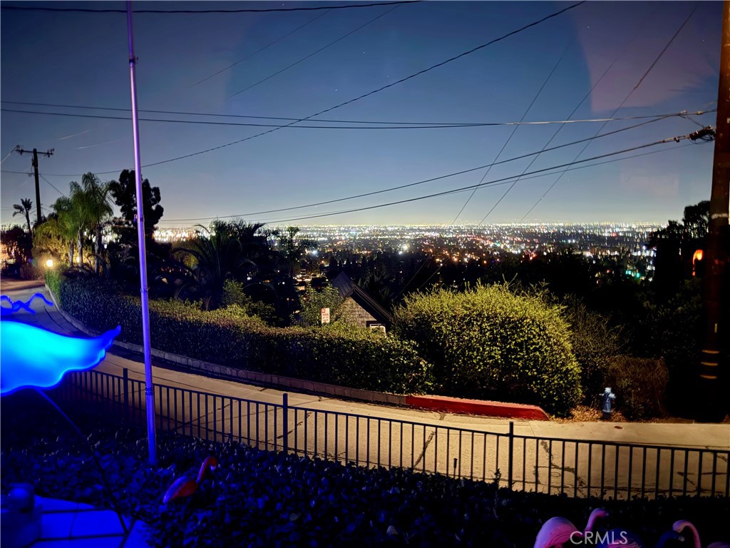 https://media.crmls.org/medias/3fdcc48b-da17-4c30-a0ed-50d05f47b4d3.jpg?preset=X-Large