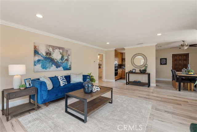 518 S Forest Avenue, Santa Ana CA: https://media.crmls.org/medias/3fddc6d8-2be6-4ba4-9004-a44d2f0f50c5.jpg