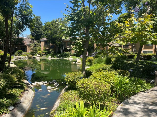 16942 Westwood Lane, Huntington Beach CA: https://media.crmls.org/medias/3fddf97b-a1ae-4640-8c96-850aae4ea1de.jpg