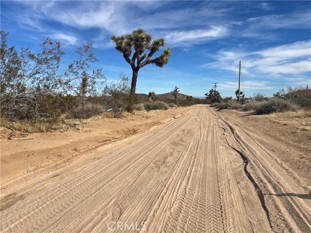 0 La Brisa Drive, Yucca Valley, California 92284, ,Land,For Sale,0 La Brisa Drive,CRJT24007447