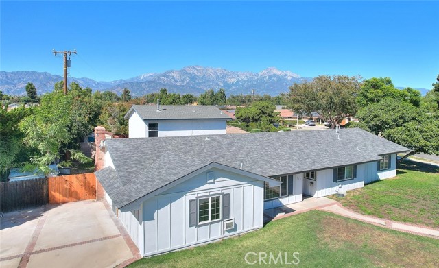 Detail Gallery Image 3 of 31 For 340 W Caroline St, Ontario,  CA 91762 - 7 Beds | 4 Baths
