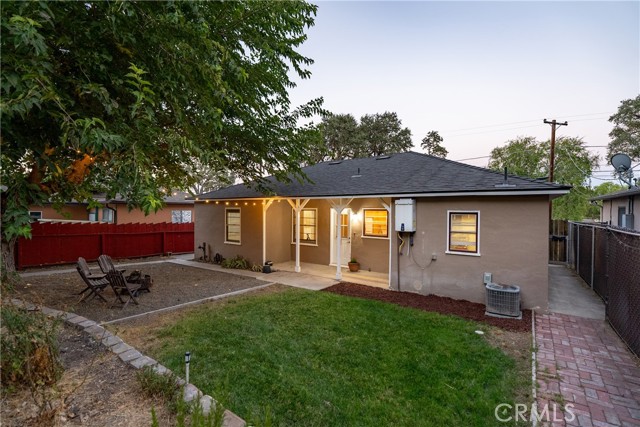 Detail Gallery Image 3 of 49 For 2707 Vine St, Paso Robles,  CA 93446 - 3 Beds | 2 Baths